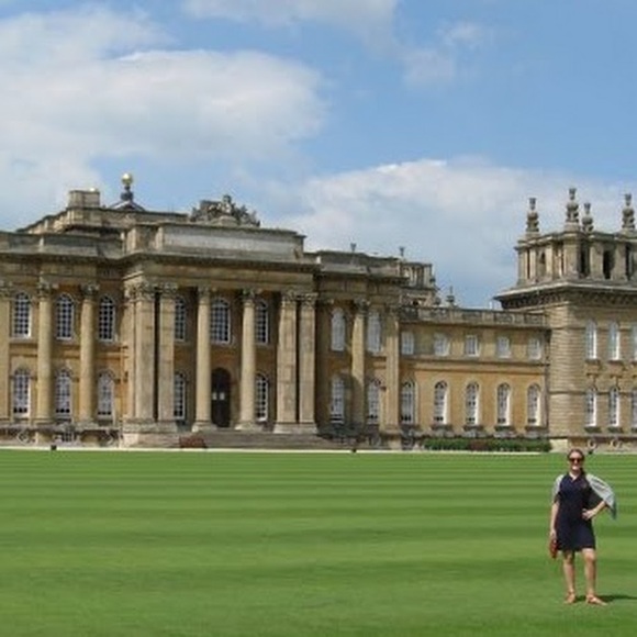 Meet your Posher, Julie - Picture 1 of 1